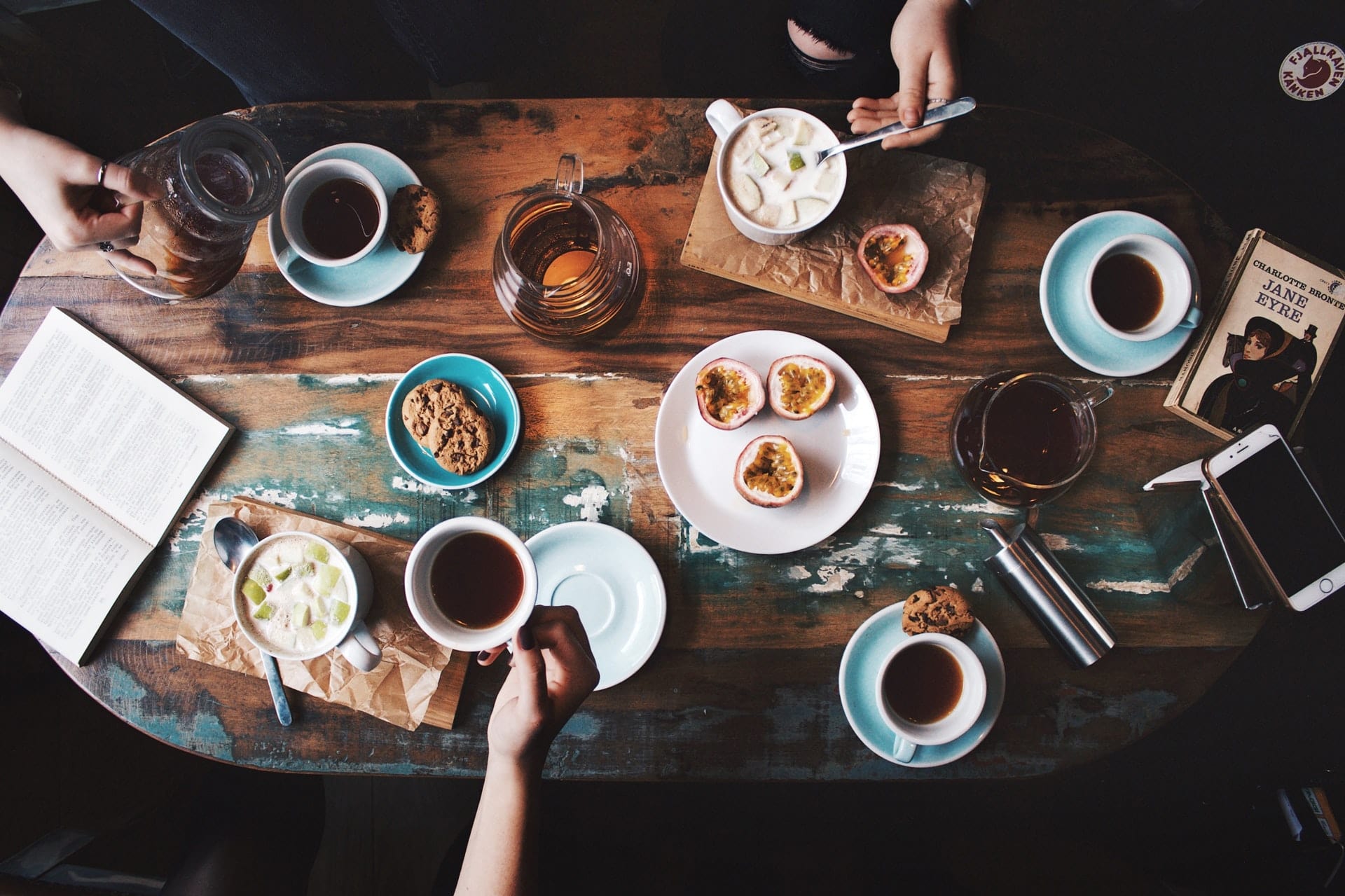 coffee shop table in VENTUREWRITE blog on social media marketing